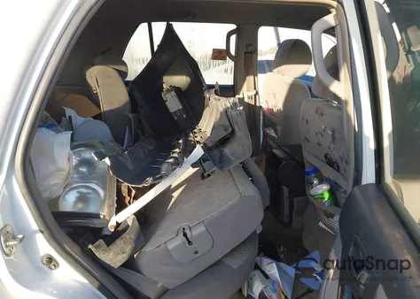 2003 Toyota 4Runner Sr5 V6 z USA, uszkodzony, nr VIN JTEBU14R038007768